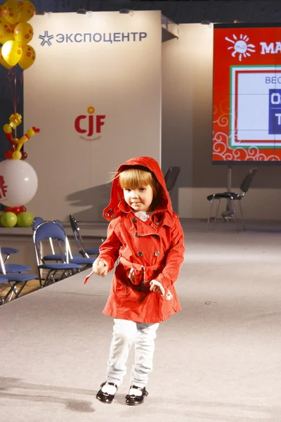 Sfilata di moda per bambini 2012 — Foto Stock
