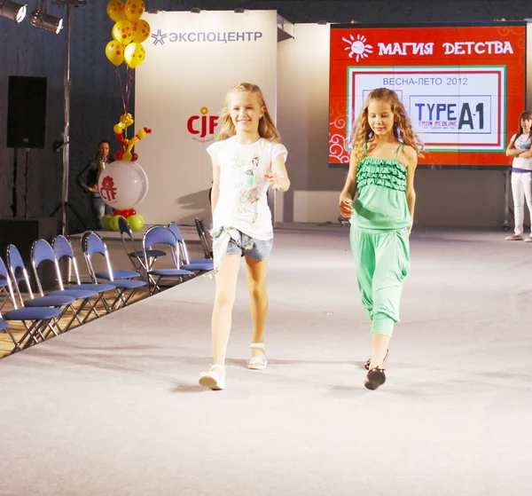 Детское модное шоу 2012 — стоковое фото