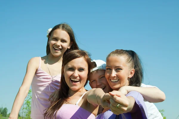 Madri felici con gli adolescenti — Foto Stock