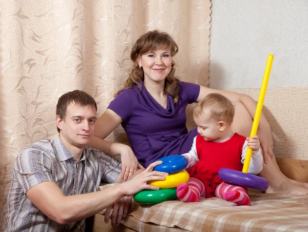 Familjen koppla av hemma — Stockfoto