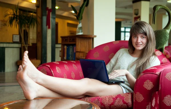 Girl sitting with laptop — Stock Photo, Image