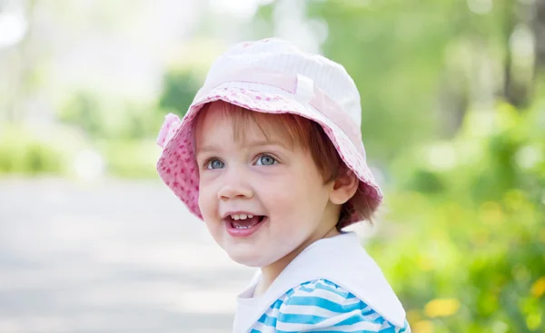 Two-year girl in summer — Stock fotografie