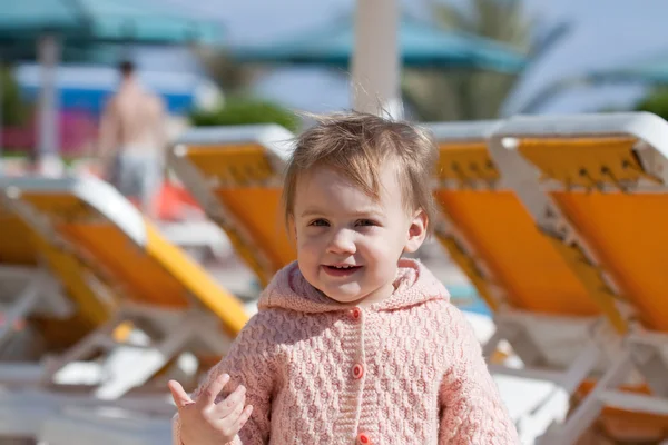 A kisgyermek boldog Resort — Stock Fotó