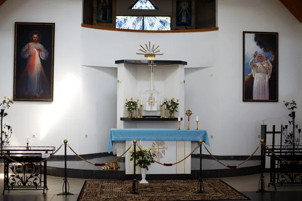 Altar in Chapel In fields of Suodziai village. Lithuania — Stock Photo, Image