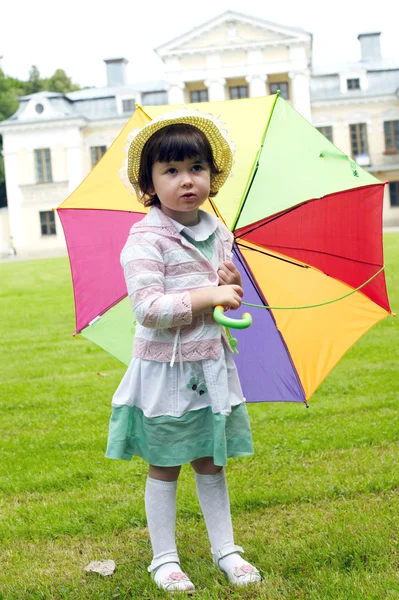 Κορίτσι με ομπρέλα — Φωτογραφία Αρχείου