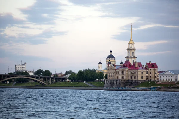 Spaso-preobrazheniky cathedral on Volga — Stock Photo, Image