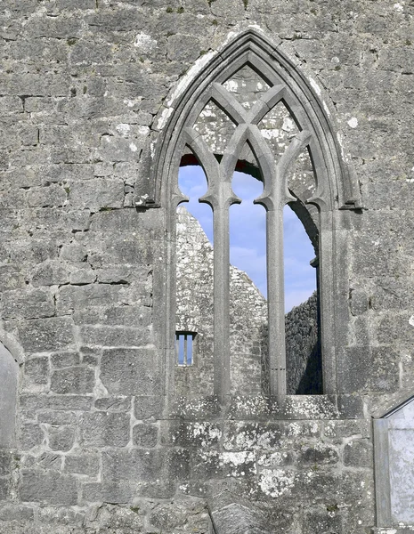 Kilmacduagh монастир — стокове фото