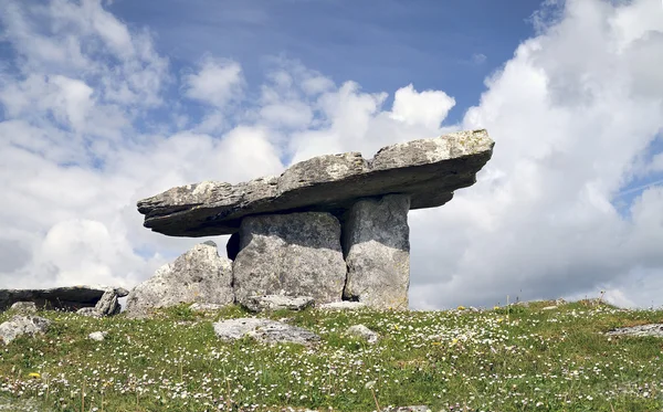 Poulnabrone dolmen —  Fotos de Stock
