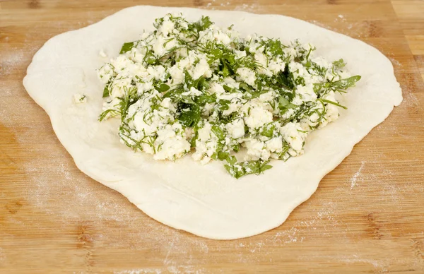 Tortilla deeg gevuld met kaas — Stockfoto
