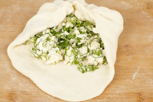Тортилья тесто фаршированное сыром — стоковое фото