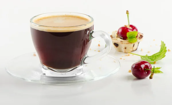 Kávé pohár, és gyümölcs torta — Stock Fotó