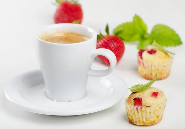 Tazza di caffè e muffin — Foto Stock