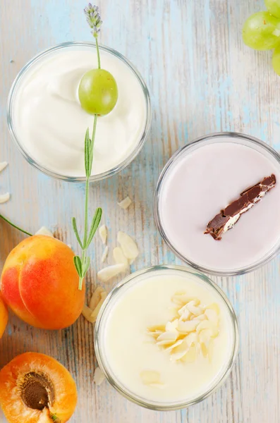 Fresh fruit yogurt — Stock Photo, Image