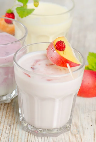 Yogur de fruta fresca — Foto de Stock