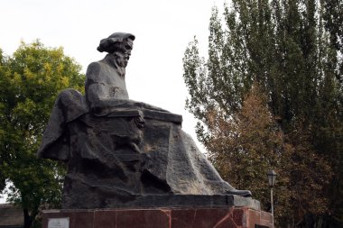 Monuments of Vladimir Dal clipart