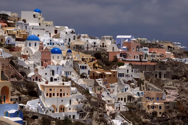 Vista del pueblo de Oia en Santorini i —  Fotos de Stock