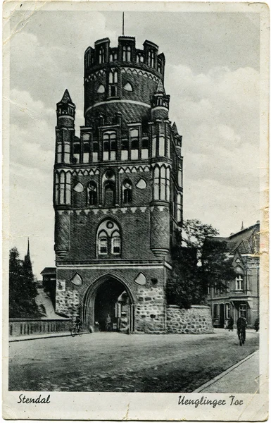 Stendal, Tangermunder Tor, una torre de puerta de ladrillo — Foto de Stock