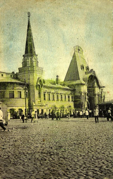 РОССИЯ - CIRCA 1908: Открытка, напечатанная в России, показывает — стоковое фото