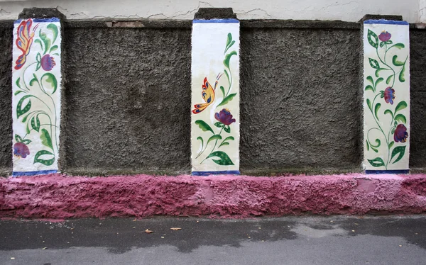 Flores pintadas na parede — Fotografia de Stock
