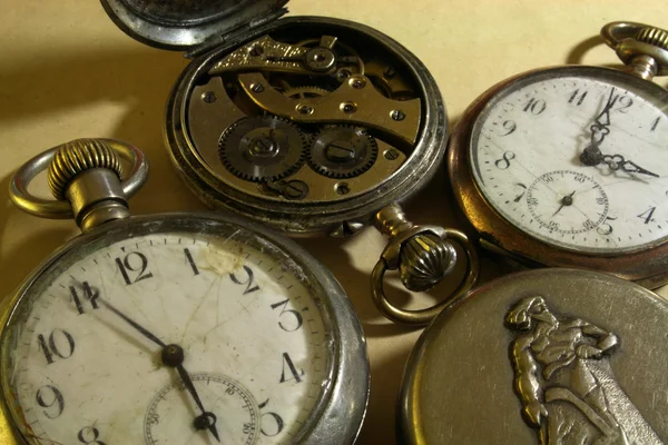 Relógio de bolso velho — Fotografia de Stock