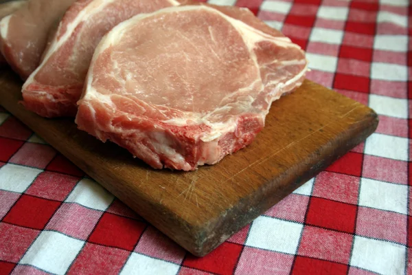 Coupe de steak de boeuf sur carton dur de viande — Photo