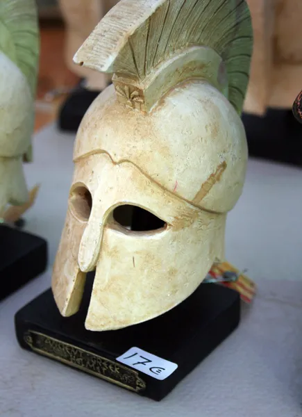Romeinse helm te koop — Stockfoto