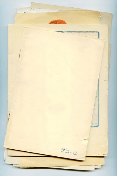 Stos starych pożółkły broszur — Zdjęcie stockowe