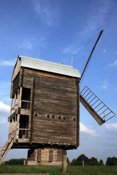 Molino de viento —  Fotos de Stock