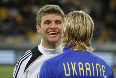 Thomas Muller and Anatoliy Tymoshchuk clipart