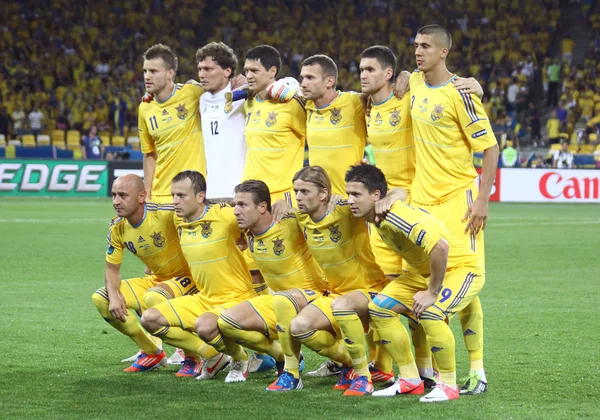 Ukrajina národní fotbalový tým představují pro skupinové foto — Stock fotografie