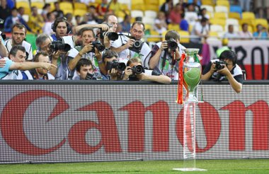 UEFA Euro 2012 Futbol Kupa (bardak)