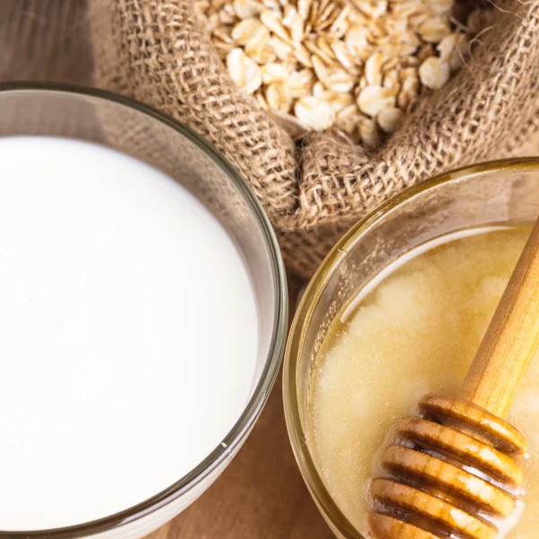 Mjölk och honung牛奶和蜂蜜 — Stockfoto