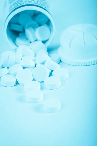 Bílá medicína tabletky — Stock fotografie