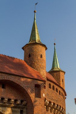 krakow - Avrupa, Polonya'nın en iyi korunmuş barbican kapısına