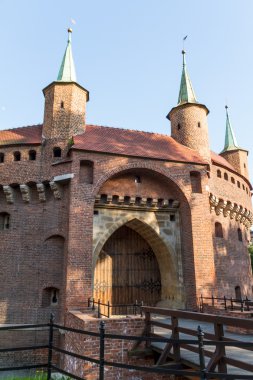 krakow - Avrupa, Polonya'nın en iyi korunmuş barbican kapısına