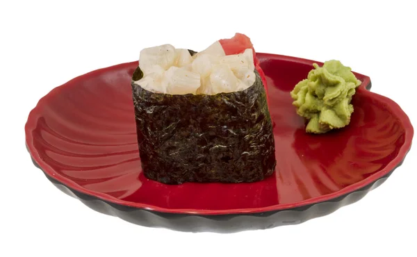 Spice sushi hotate dengan irisan kerang diisolasi pada whi — Stok Foto