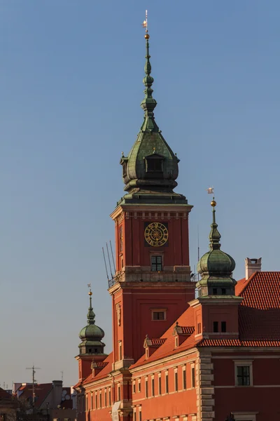 Warszawa, Polen. gamla stan - berömda kungliga slottet. UNESCO world henne — Stockfoto