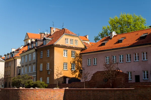 Sevärdheter i Polen. gamla stan i Warszawa med renässans barbican — Stockfoto