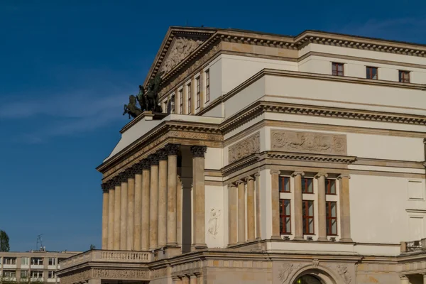 Warsaw, Polen - nationale opera house en nationale theater bouwen — Stockfoto