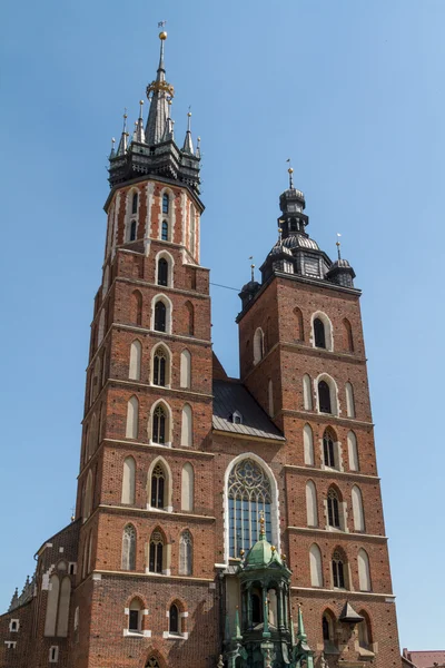Basílica de Santa Maria (Igreja Mariacki) - famoso tijolo gótico chur — Fotografia de Stock