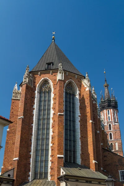 クラクフ、ポーランドのバジリカ聖マリア大聖堂 — ストック写真