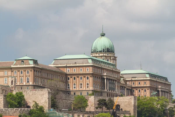 부다페스트에 있는 역사적인 왕궁 — 스톡 사진