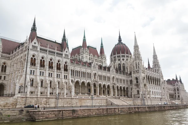 Budapest, az épület a Parlament (Magyarország) — Stock Fotó