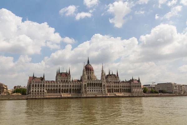 Budapest, das Parlamentsgebäude (ungarisch) — Stockfoto