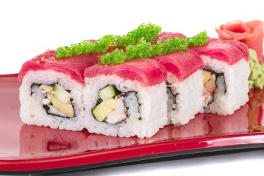 Maki sushi - rulo Yengeç, avokado, salatalık içinde yaptı. taze