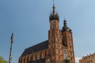 St Mary's Basilica (Mariacki Kilisesi) - ünlü tuğla Gotik chur