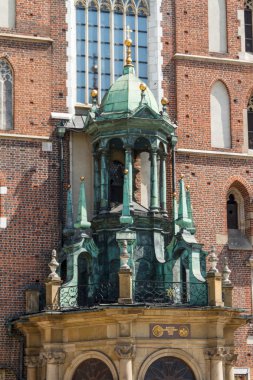 St Mary's Basilica (Mariacki Kilisesi) - ünlü tuğla Gotik chur