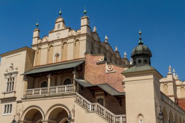 Krakow, Polonya bina sukiennice