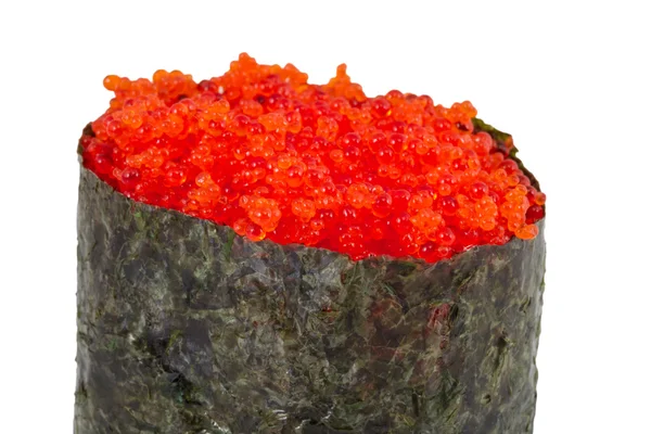 Sushi con caviar de pescado de fying aislado sobre fondo blanco — Foto de Stock