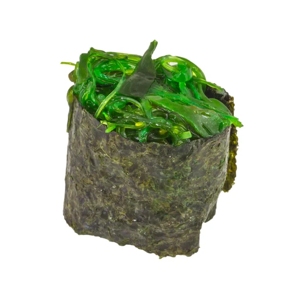 Sushi maki fresco japonés con algas verdes Chuka — Foto de Stock